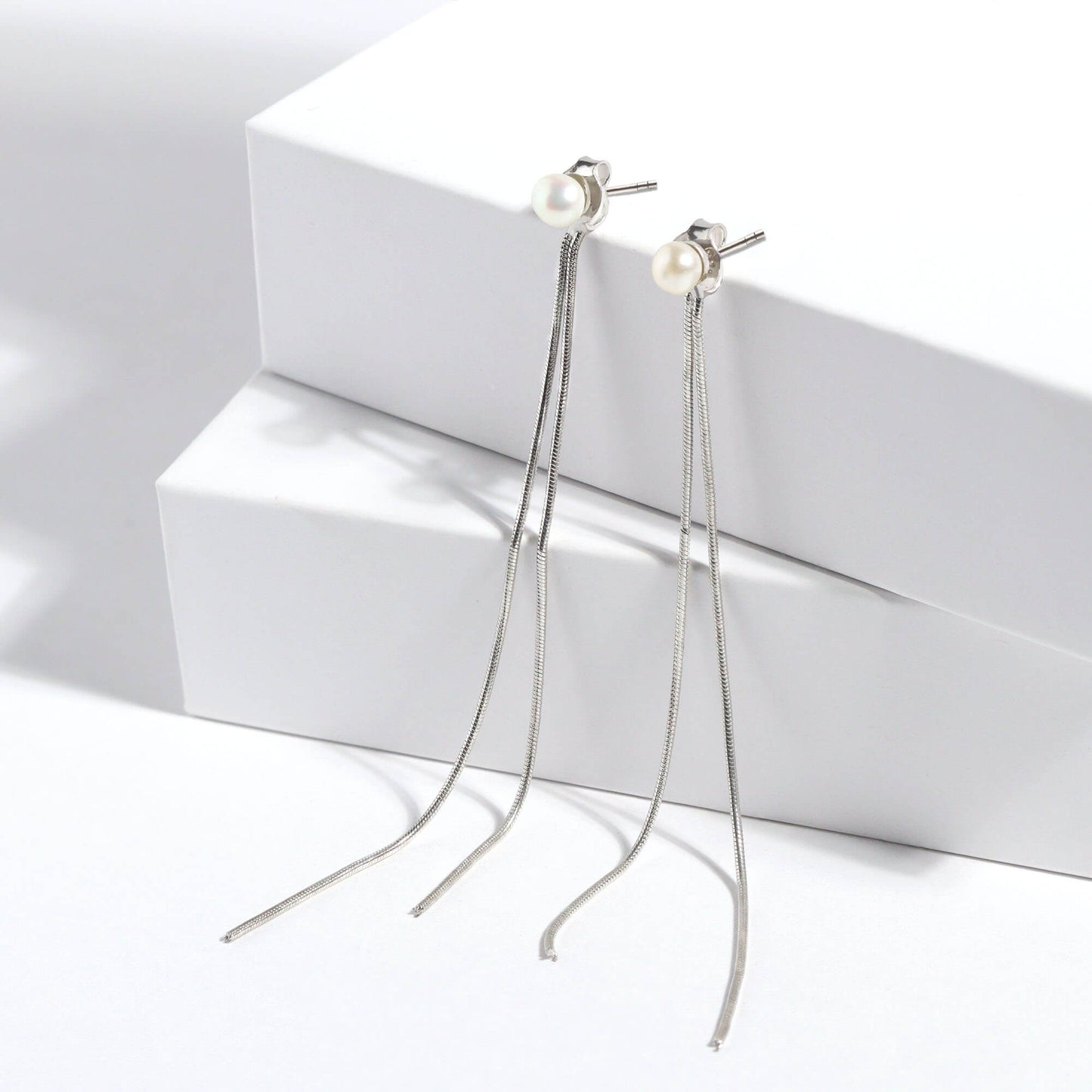 Thread Pearl Earrings