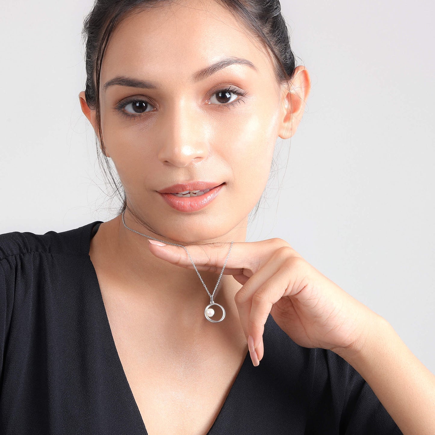 Disc Pearl Pendant