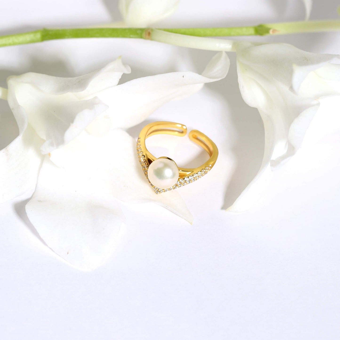 Crown Pearl Ring