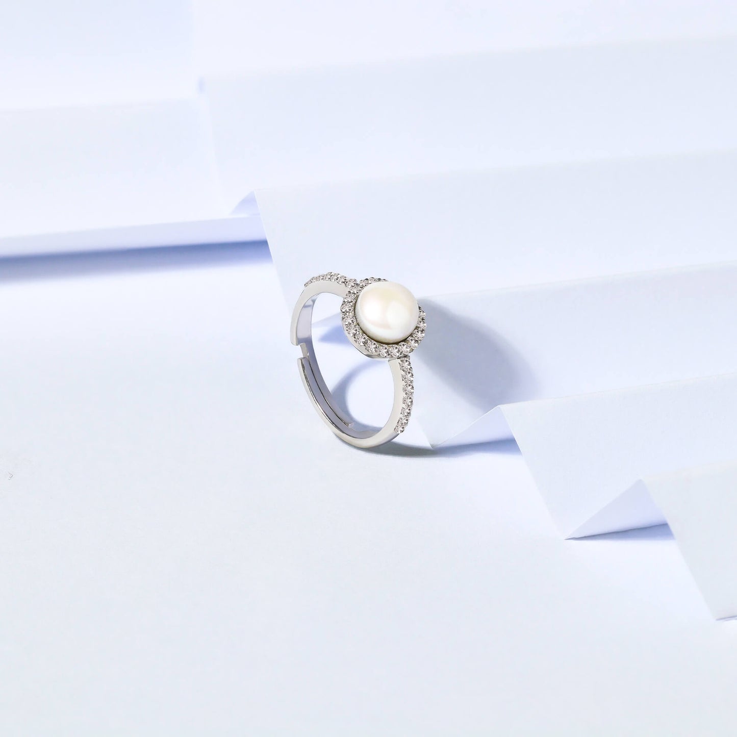 Gleam Pearl Ring