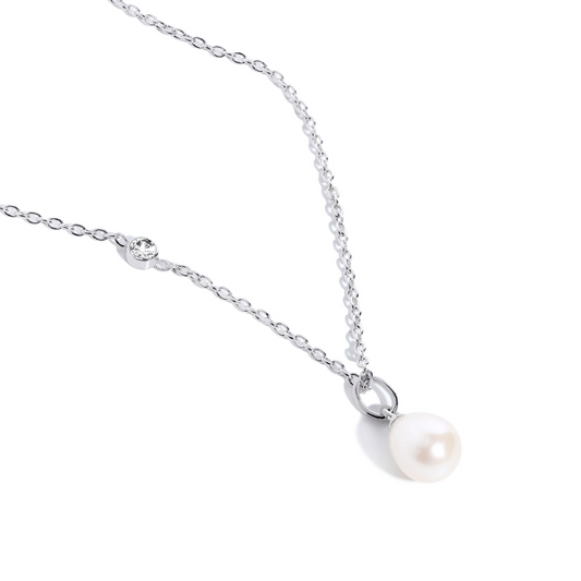 Elegant Pearl Drop Pendant