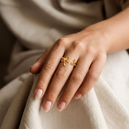 Dainty Bow Ring