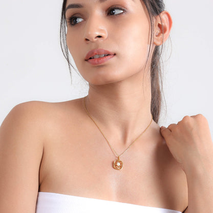 Floral Pearl Pendant