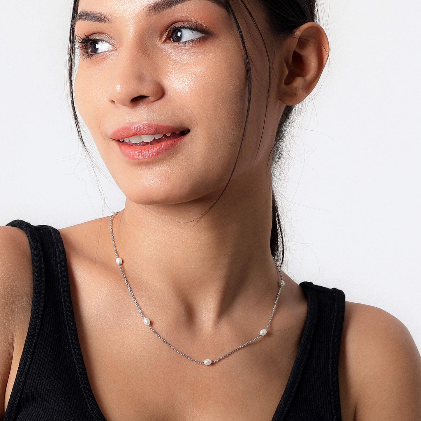 Classic Pearl Necklace