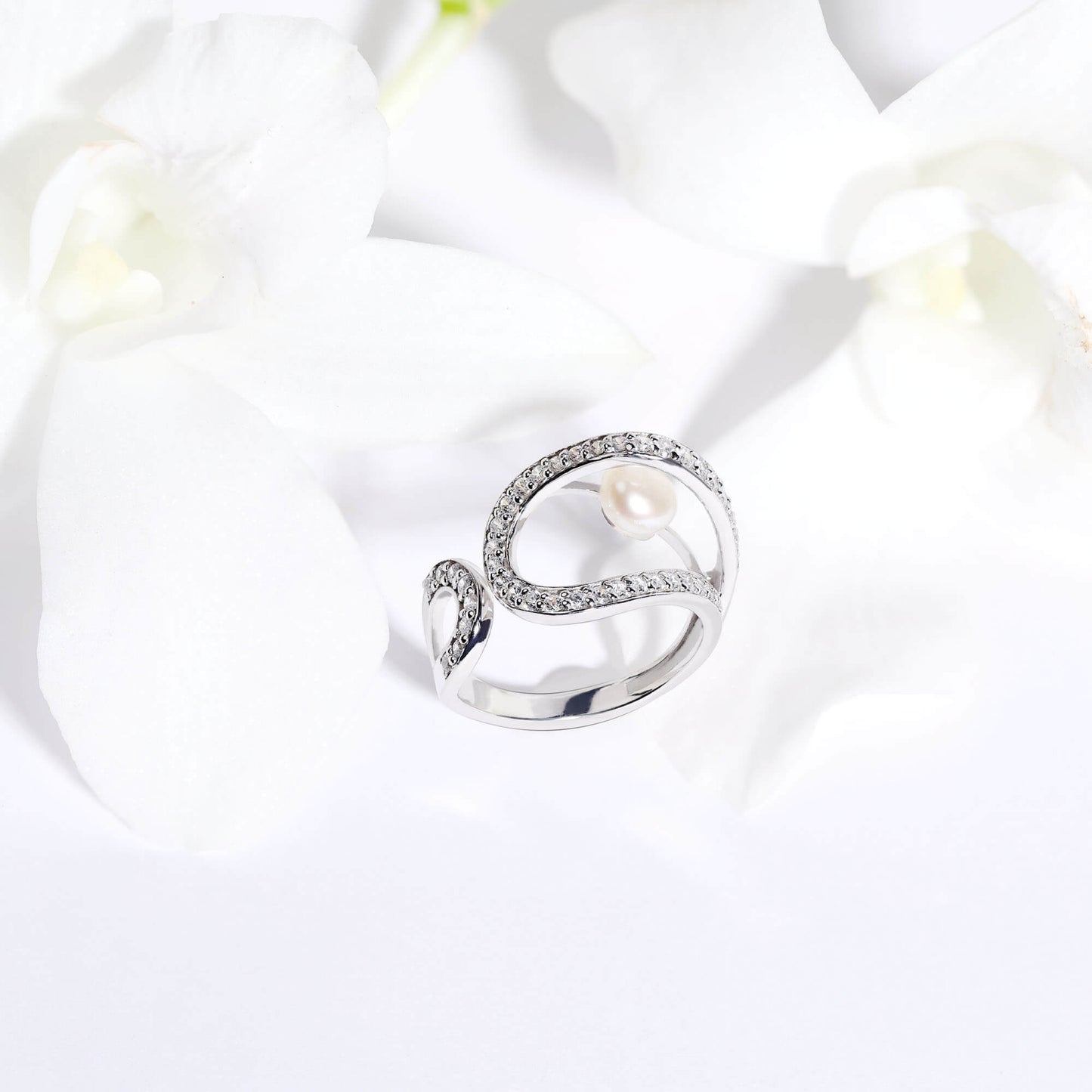 Floating Pearl Ring